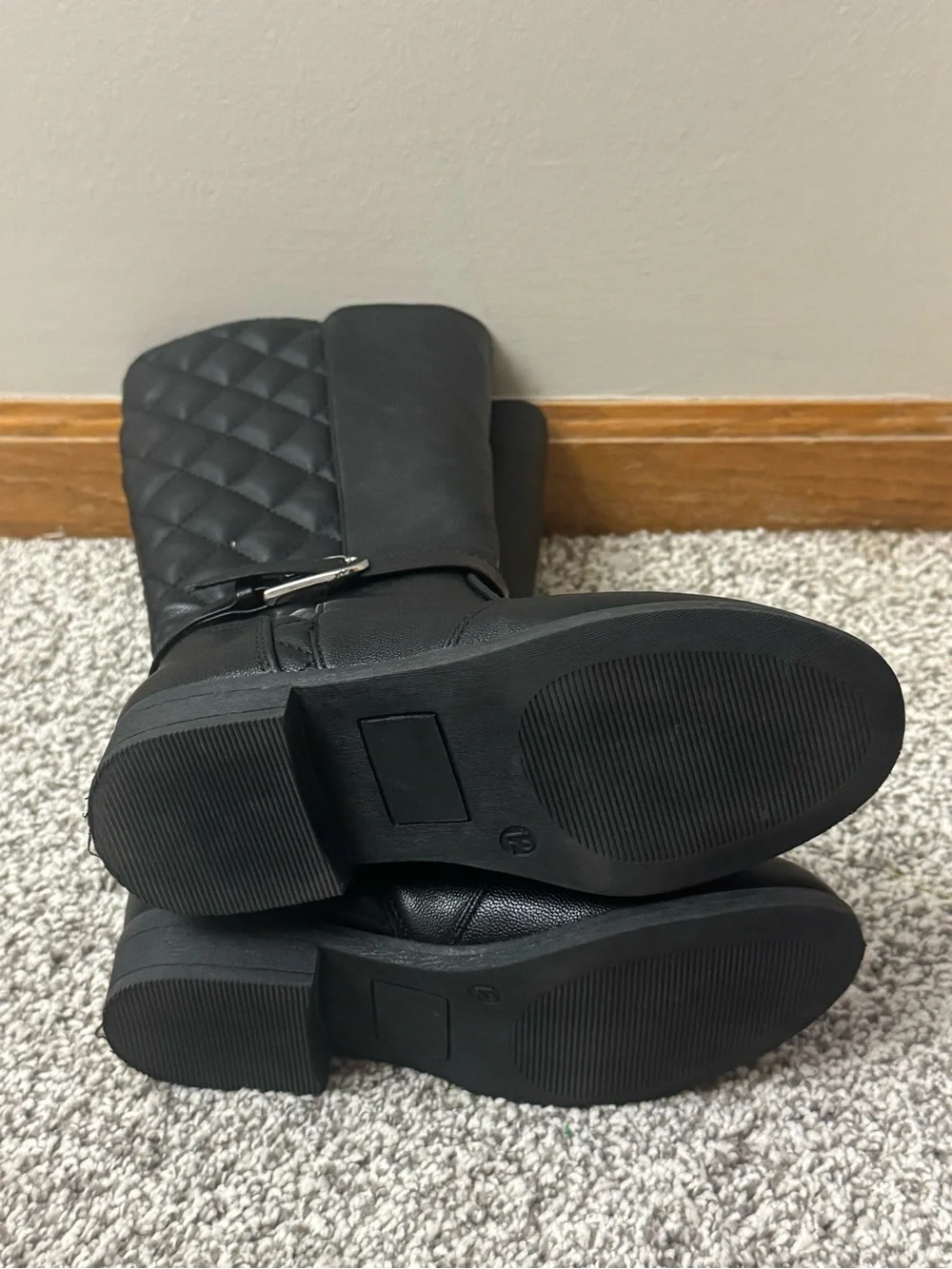 Girls SO Black Quilted Knee-High Heeled Boots Like New Size 12